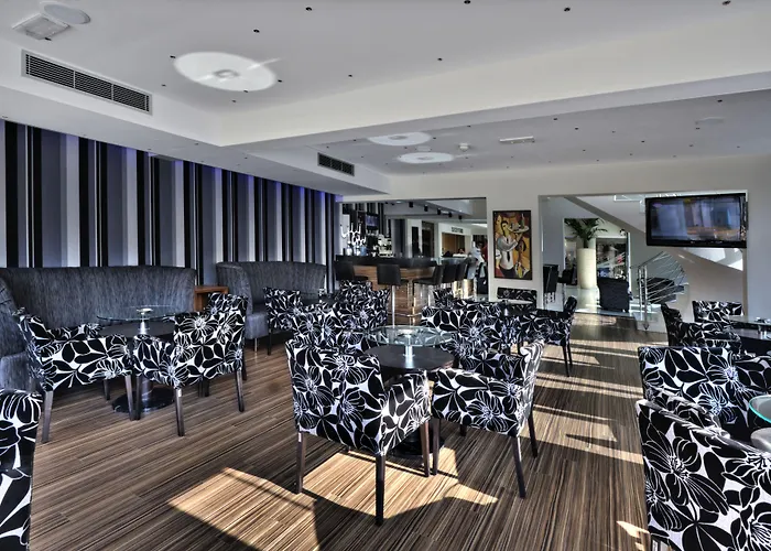Livadhiotis City Hotel