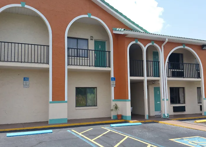 Shining Light Inn & Suites