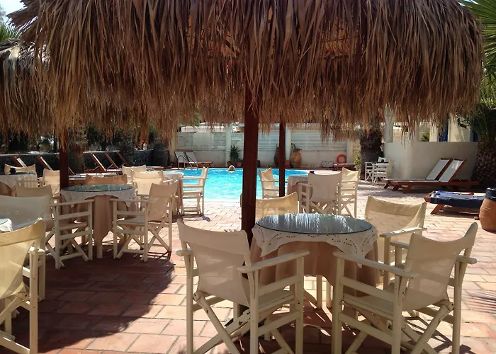 The Boathouse Hotel