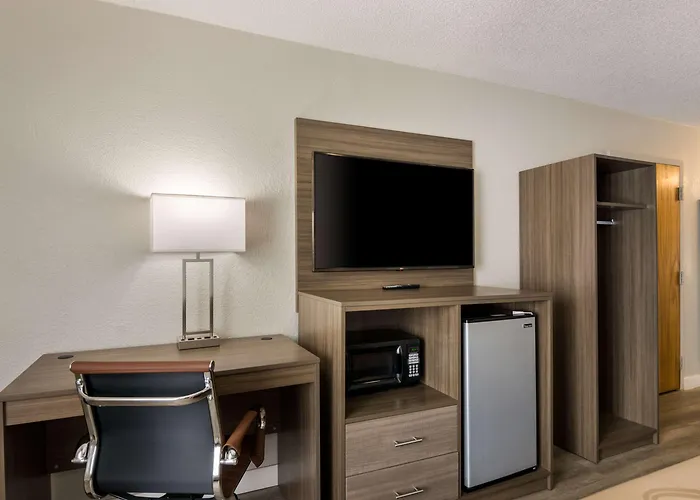 Quality Inn Emporia