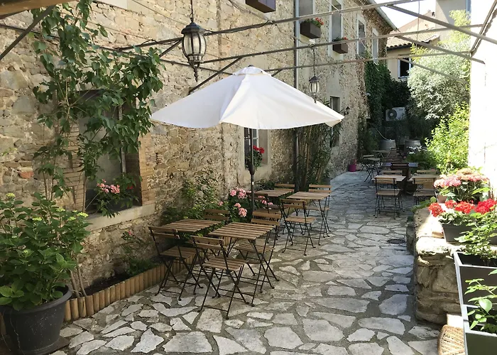 Hotel Du Pont Vieux, Au Pied De La Cite Medievale