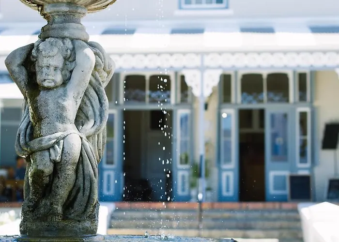 Pontac Manor Hotel & Restaurant