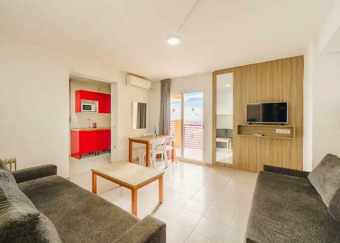 Apartamentos El Faro By Mc
