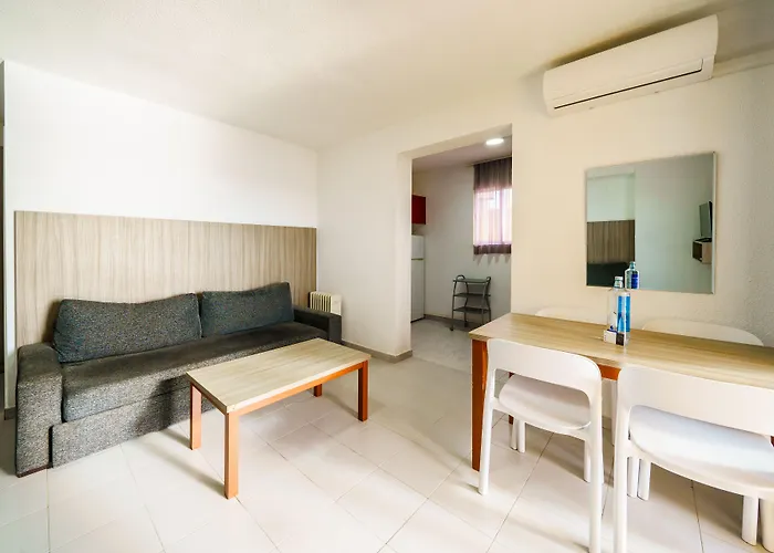 Apartamentos El Faro By Mc