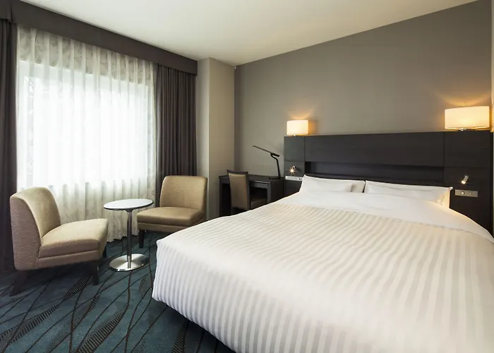 Jr-East Hotel Mets Kawasaki