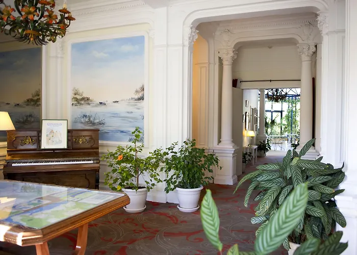 Résidence de Tourisme Vacances Bleues Villa Regina