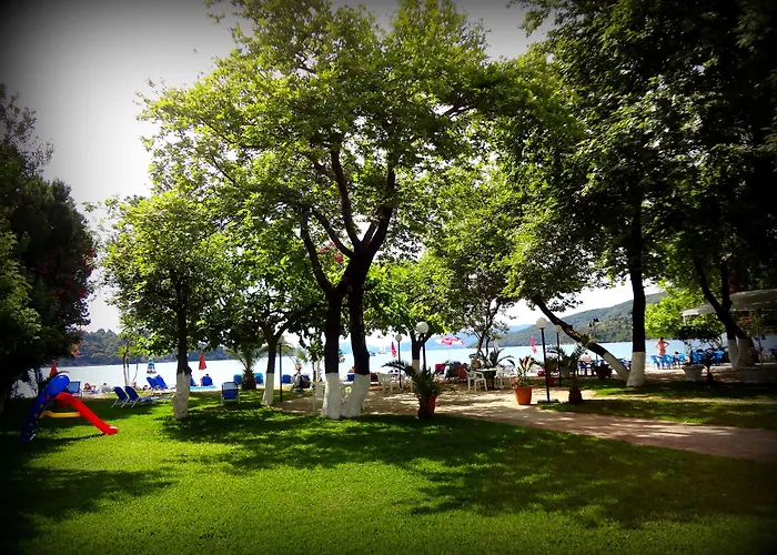 Avra Beach Hotel