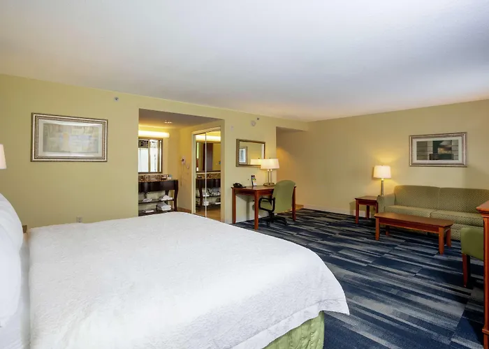 Hampton Inn & Suites - Fort Pierce