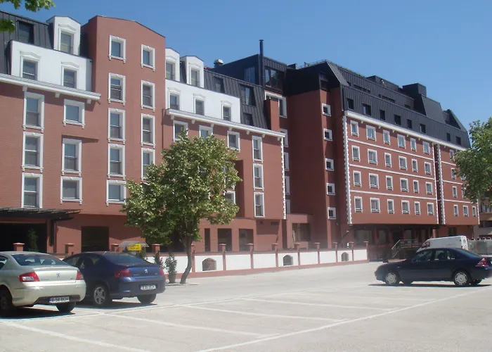 Ramada Hotel & Suites By Wyndham Bucharest North