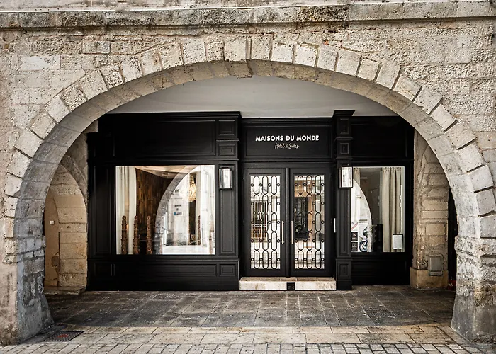 Maisons du Monde Hôtel&Suites - La Rochelle Vieux Port