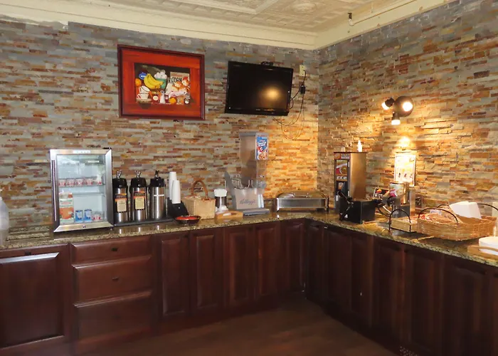 St Charles Hotel Downtown Hudson