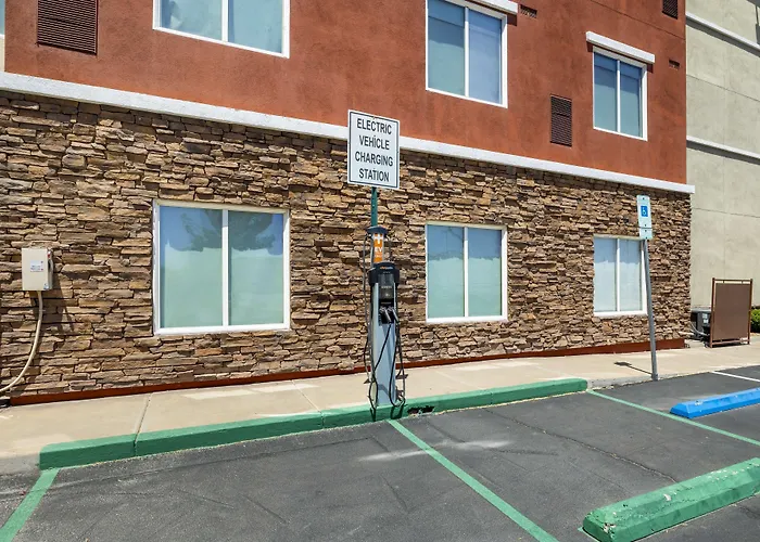 Best Western Plus Henderson Hotel