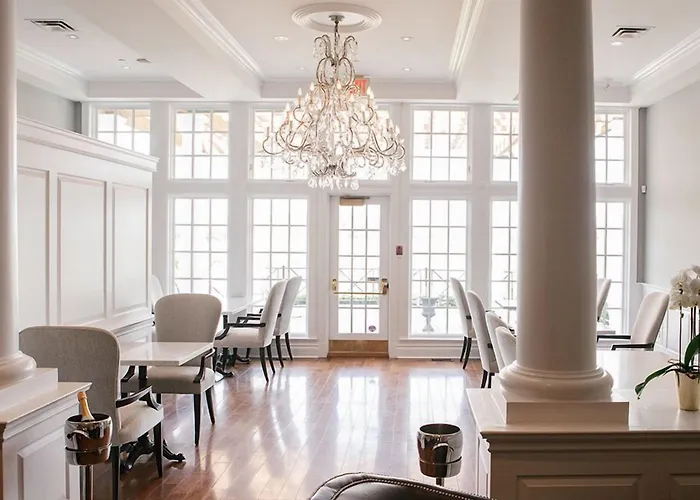 Riverbend Inn & Vineyard