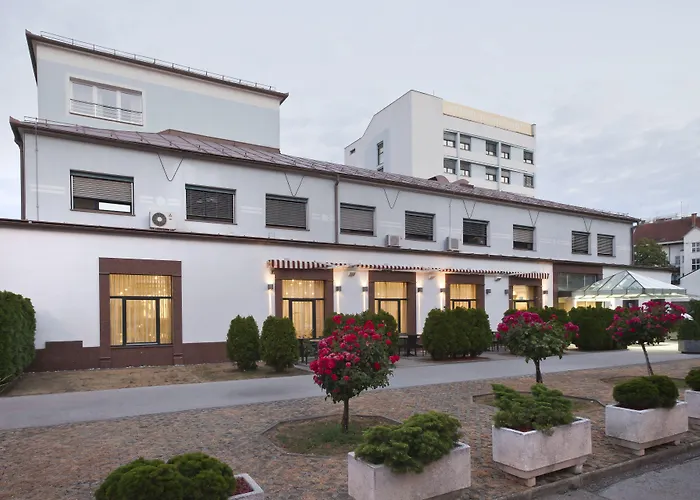 Hotel Piramida