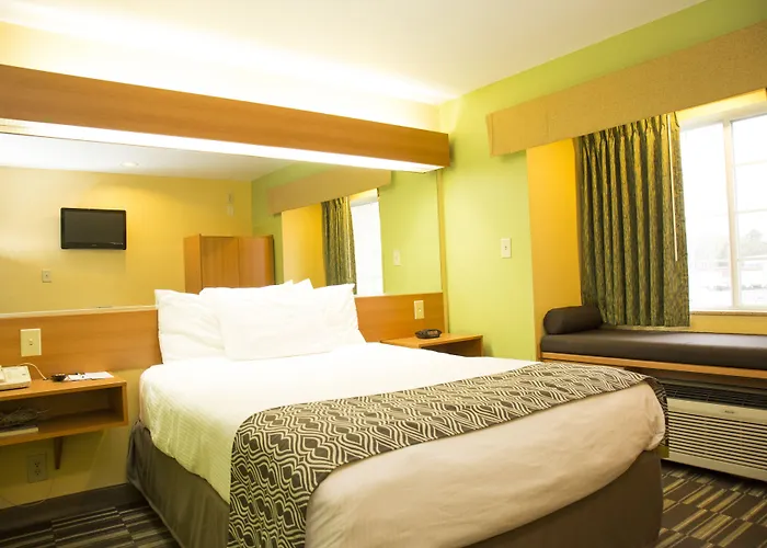 Microtel Inn & Suites By Wyndham Panama City