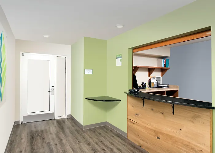 Woodspring Suites Springdale