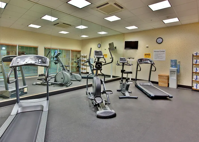 Holiday Inn & Suites Bakersfield By Ihg
