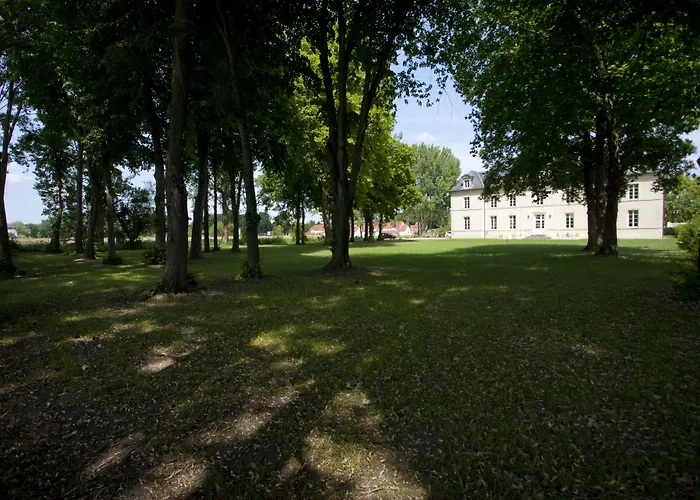 Château De Lazenay - Résidence Hôtelière