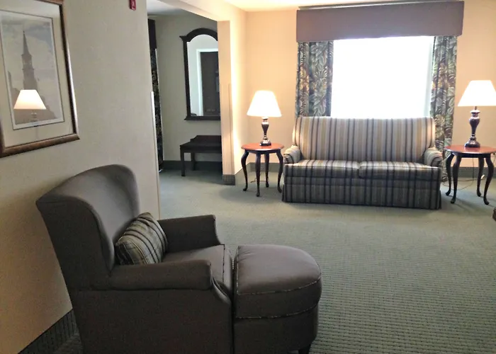 Wingate By Wyndham Charleston Southern University