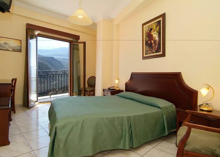 Hermes Delphi Hotel