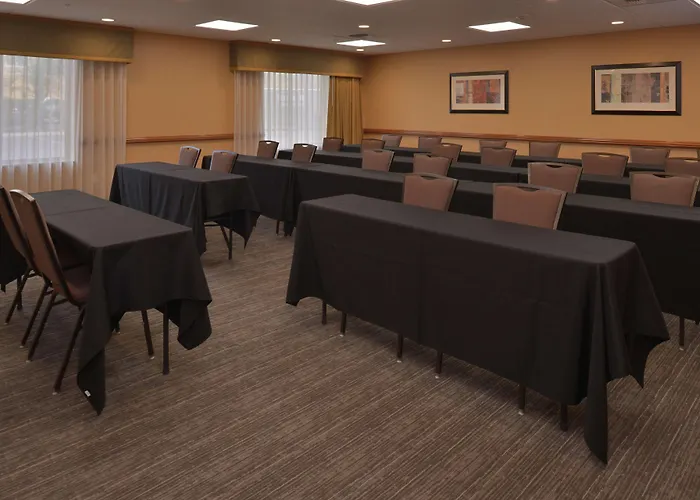 Hampton Inn And Suites Bakersfield North-Airport