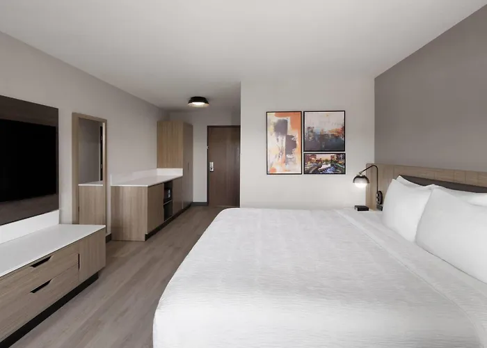 La Quinta Inn & Suites By Wyndham Greenville Woodruff Rd