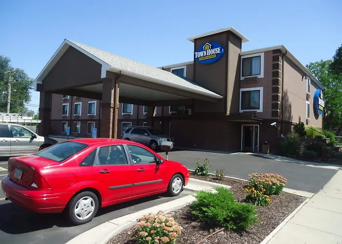 Townhouse Extended Stay Hotel Downtown