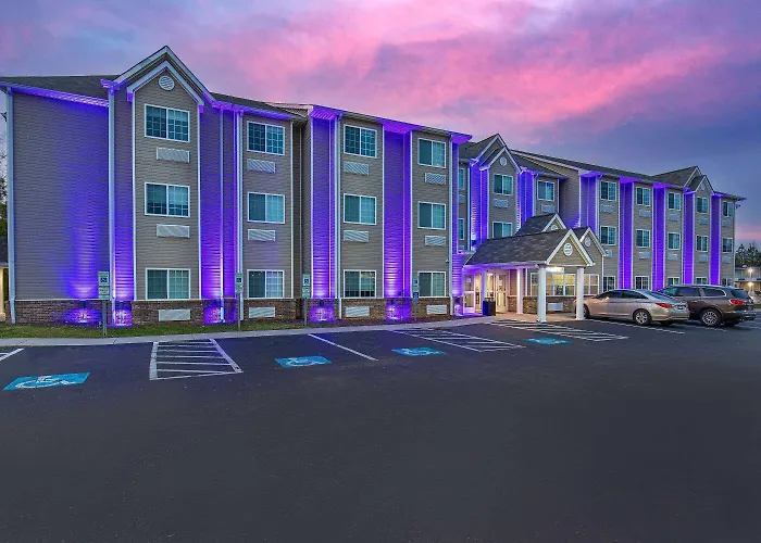 Microtel Inn & Suites By Wyndham Manchester - Newly Renovated