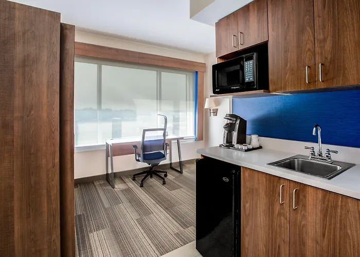 Holiday Inn Express Hotel & Suites Ontario By Ihg