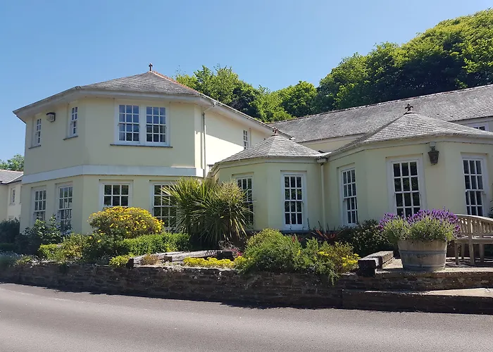 Rose In Vale Country House Hotel