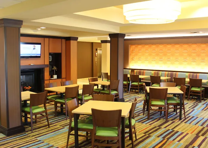 Fairfield Inn And Suites By Marriott Seymour