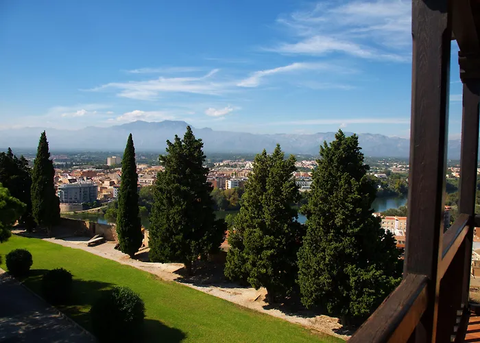 Parador De Tortosa