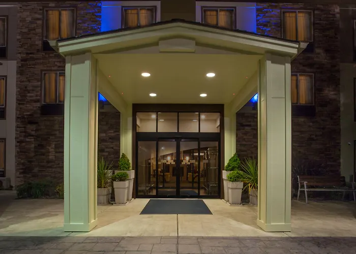 Holiday Inn Express Newport By Ihg
