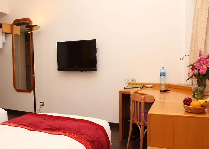 Oasis Hotel