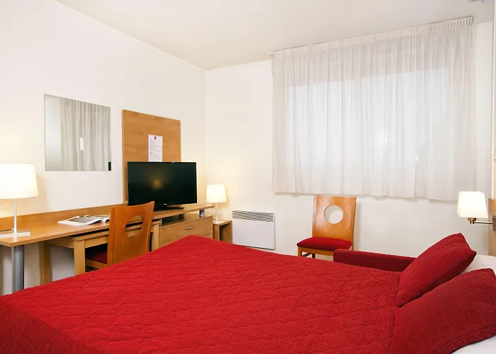 Sejours & Affaires Rennes Villa Camilla