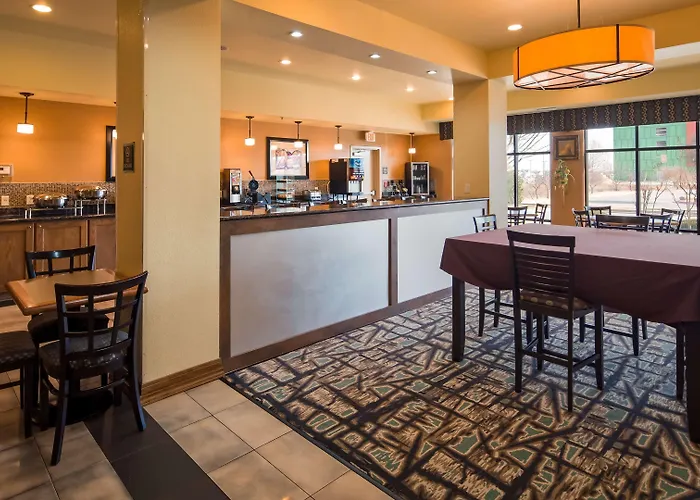 Best Western Plus Christopher Inn & Suites
