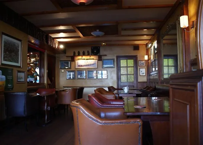 Wards Hotel