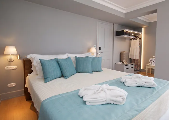 Aenos Hotel