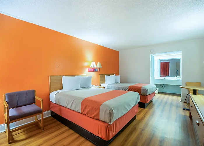 Motel 6-Perry, Ga