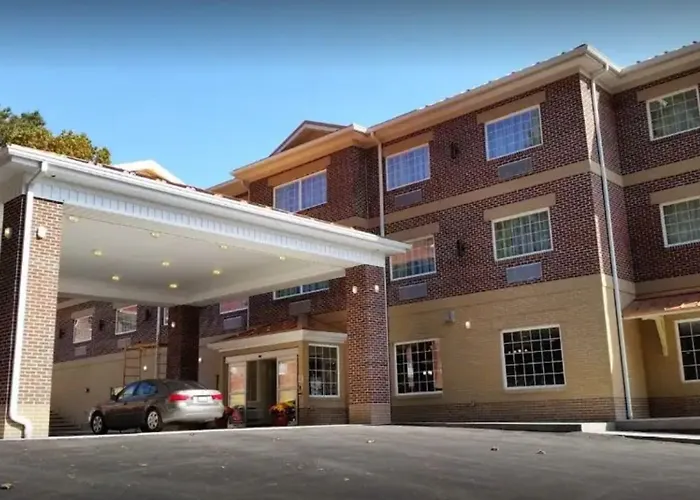 Wingate By Wyndham Elkins Hotel