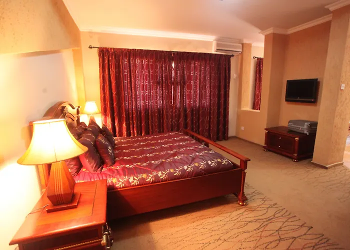 Crossroads Hotel