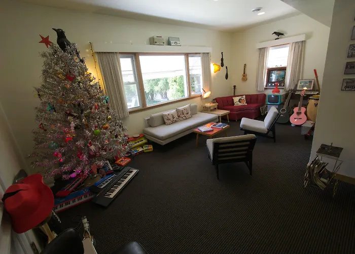 Holiday Music Motel