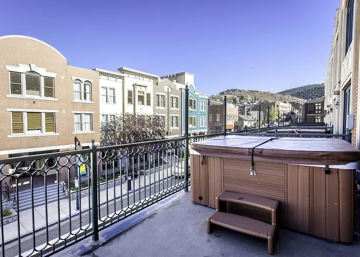 The Caledonian By All Seasons Resort Lodging