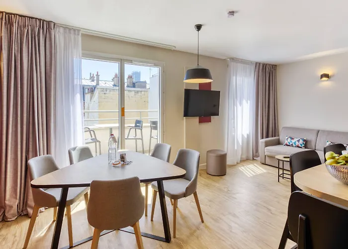 Appart'City Confort Paris Clichy - Mairie