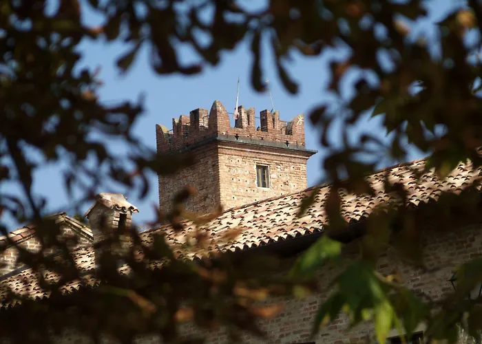 Relais Castello di Razzano