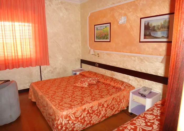 Benny Hotel