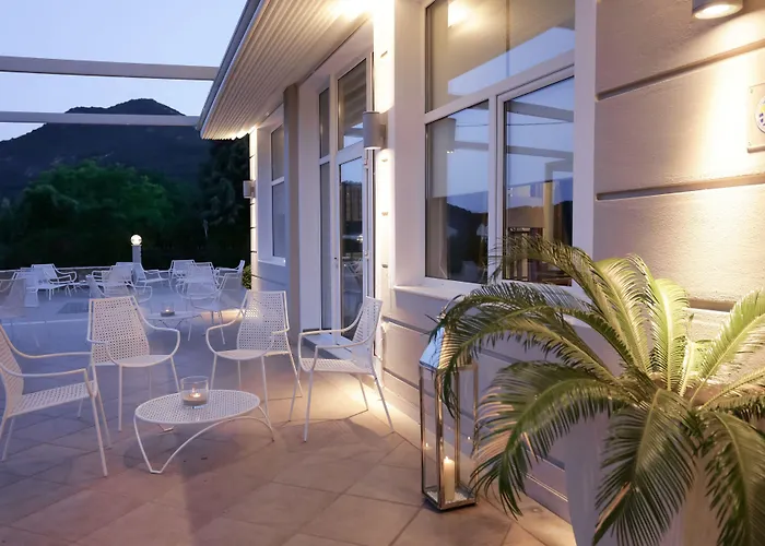 Chloe Luxury Hotel
