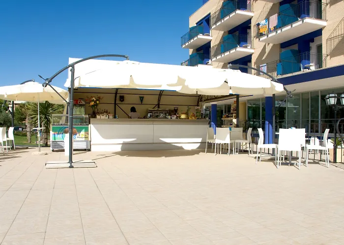 Roses Hotel