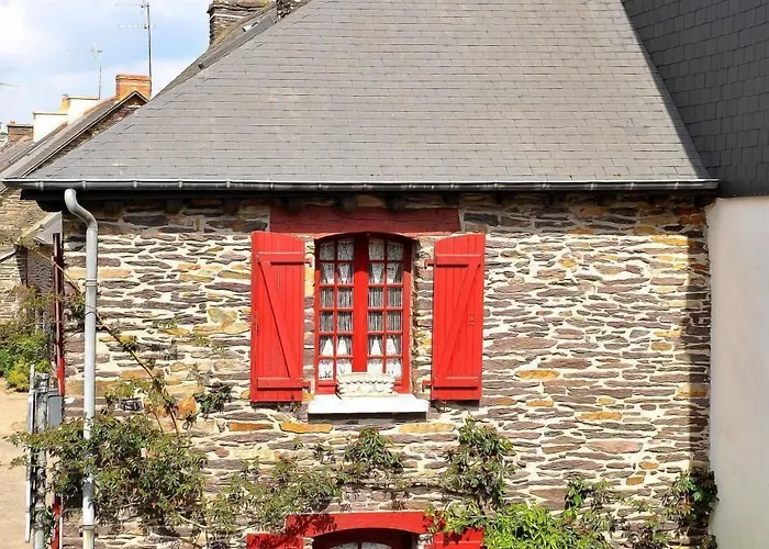 Hotel O2B Aux Berges de Brocéliande