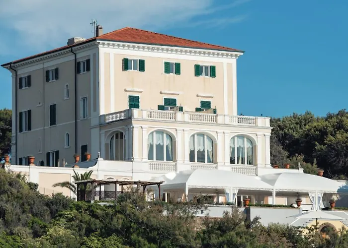 Villa Parisi Grand Hotel